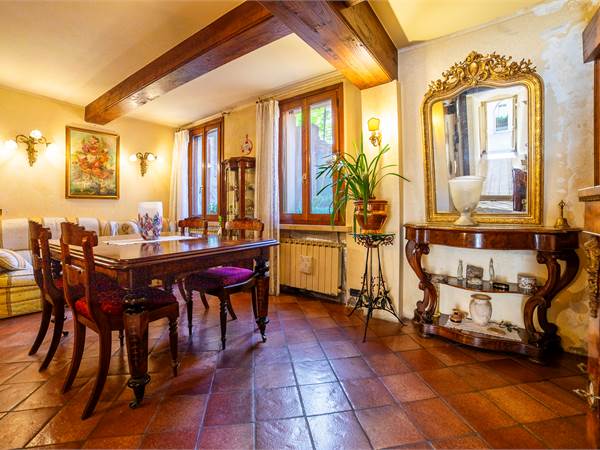 Appartamento bilocale in centro con cortile privato